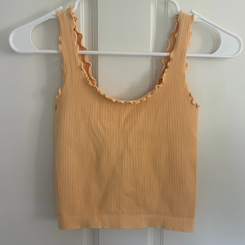 Nikibiki Ribbed Peach Crop Top